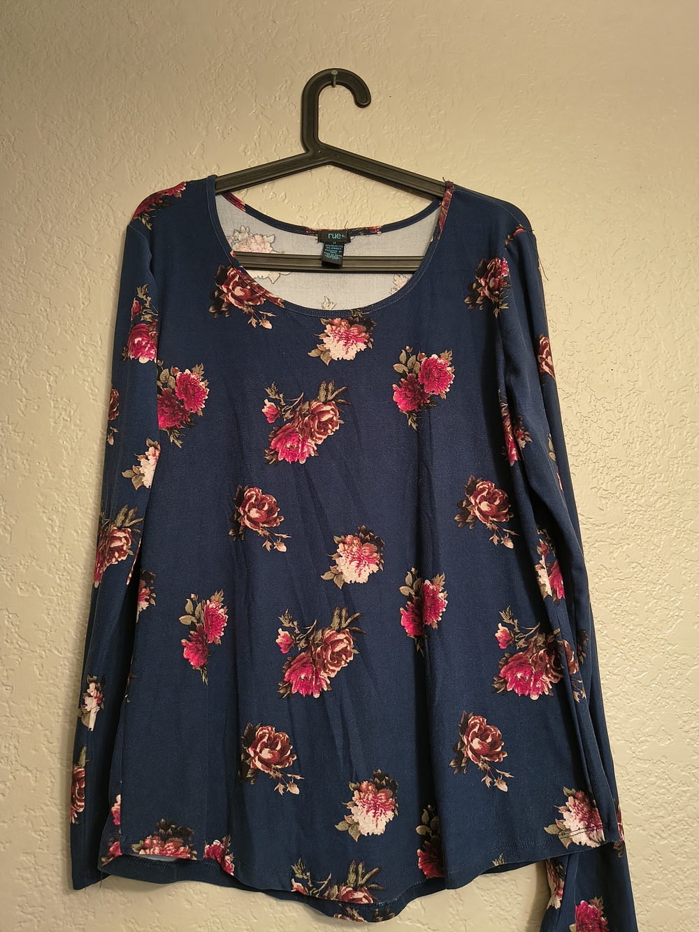 Rue21 1X Navy Floral Long Sleeve Top